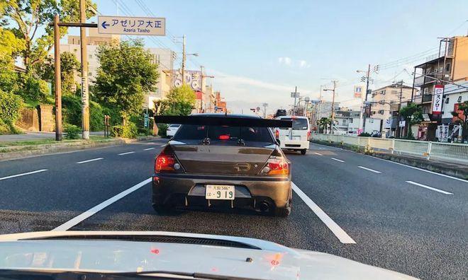 EVO50（一款引领智能出行的全新豪华轿车）