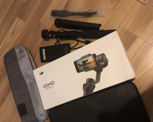 大疆云台Osmo（拍摄稳定、清晰的影像，Osmo助您成为专业摄影师）