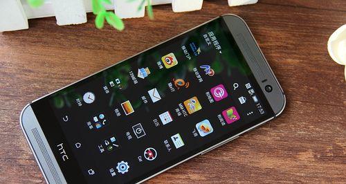 HTCOneME（一款集美貌与性能于一身的旗舰级智能手机）