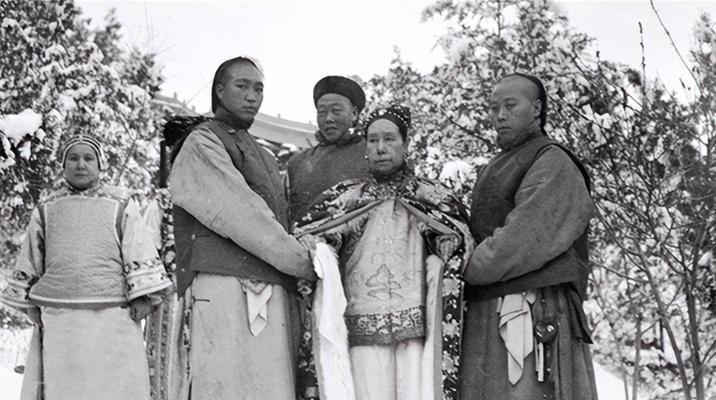 慈禧（揭秘慈禧的权力手段与历史评价）