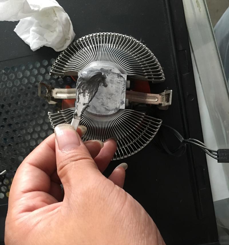 华为官网电脑清灰教程（提高电脑性能的必备技巧，华为官网为您解答）